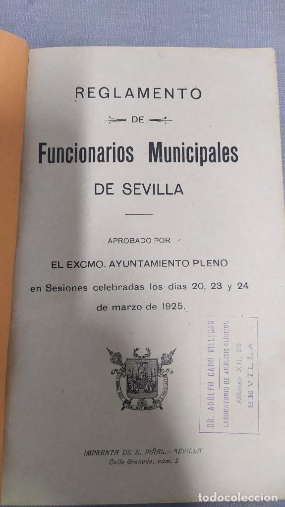 Documentos antiguos: Reglamento de funcionarios municipales de Sevilla 1925 - Foto 3