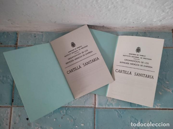 Documentos antiguos: 2 cartillas sanitarias - 1981 y 1982 - Foto 1