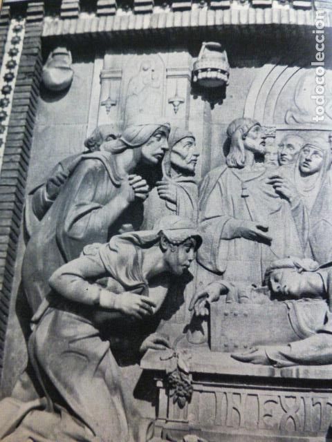 Documentos antiguos: TERUEL BAJORRELIEVES EN LA ESCALINATA ANTIGUO HUECOGRABADO