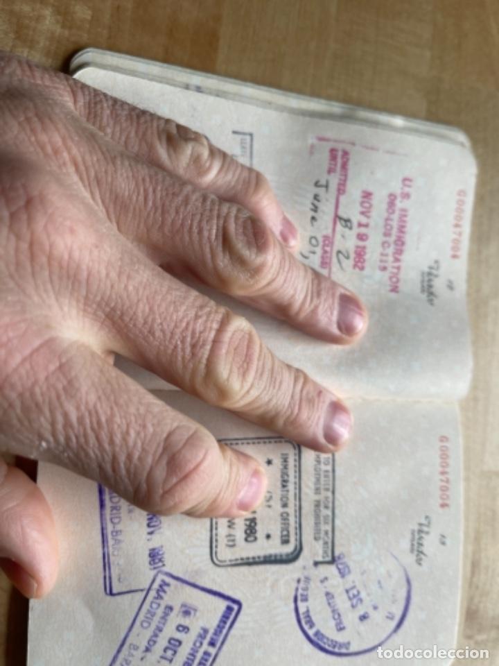 Documentos antiguos: PASAPORTE A&Ntilde;OS 70 FINALES DICTADIRA TRANSICI&Oacute;N SELLOS - Foto 5