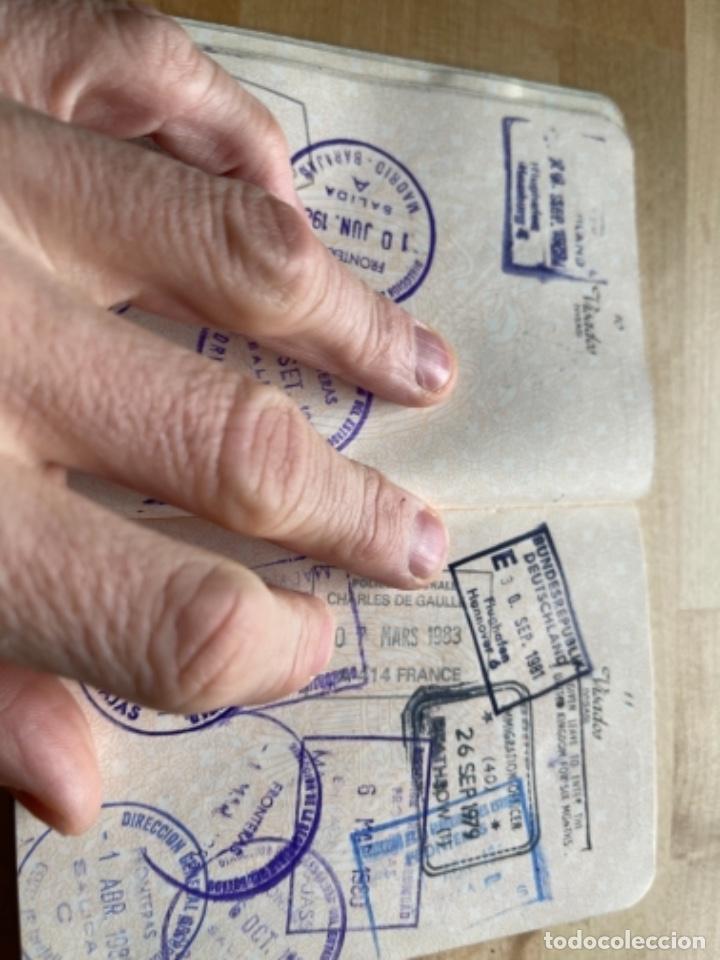 Documentos antiguos: PASAPORTE A&Ntilde;OS 70 FINALES DICTADIRA TRANSICI&Oacute;N SELLOS - Foto 6