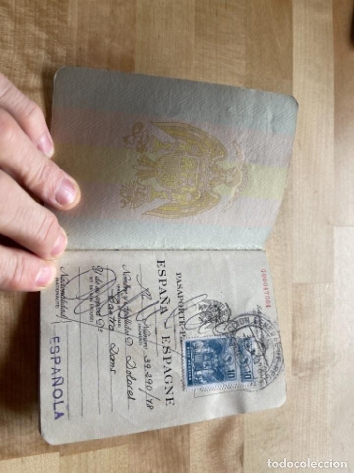 Documentos antiguos: PASAPORTE A&Ntilde;OS 70 FINALES DICTADIRA TRANSICI&Oacute;N SELLOS - Foto 10