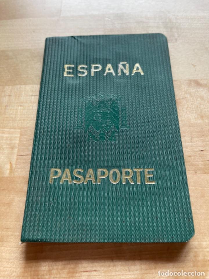 Old Documents: PASAPORTE ESPA&Ntilde;A DICTADURA A&Ntilde;OS 60 sellos visados