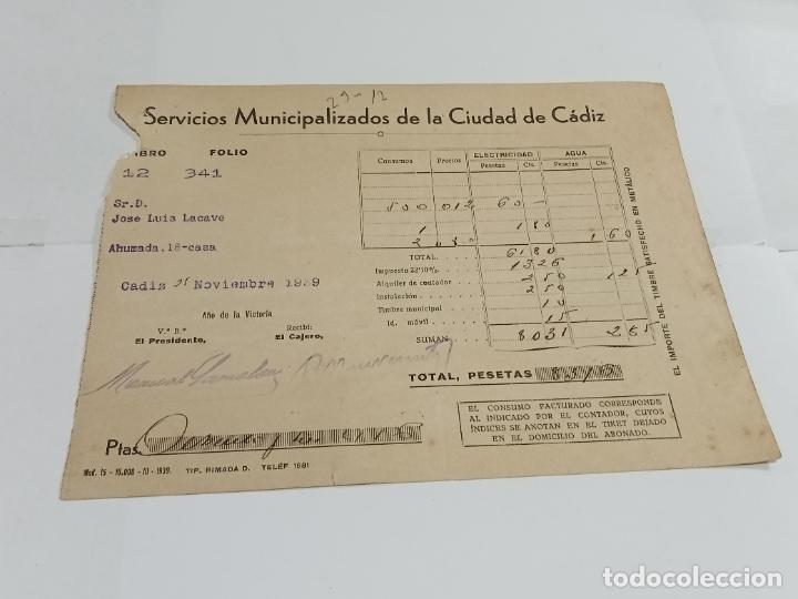 Old Documents: FACTURA. SERVICIOS MUNICIPALIZADOS DE LA CIUDAD DE C&Aacute;DIZ. 1939. C&Aacute;DIZ