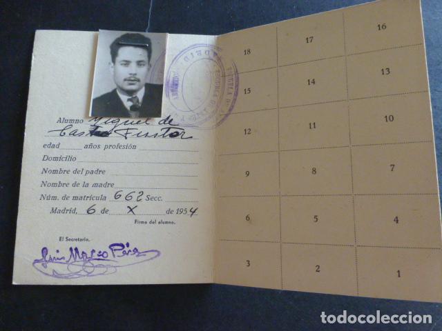 Old Documents: MADRID ESCUELA DE ARTE Y OFICIOS CARNET 1954