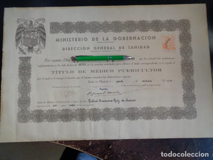 Documentos antiguos: MINISTERIO GOBERNACION - D.G. SANIDAD: DIPLOMA TITULO MEDICO PUERICULTOR. MADRID, 1959. VI&Ntilde;ETAS
