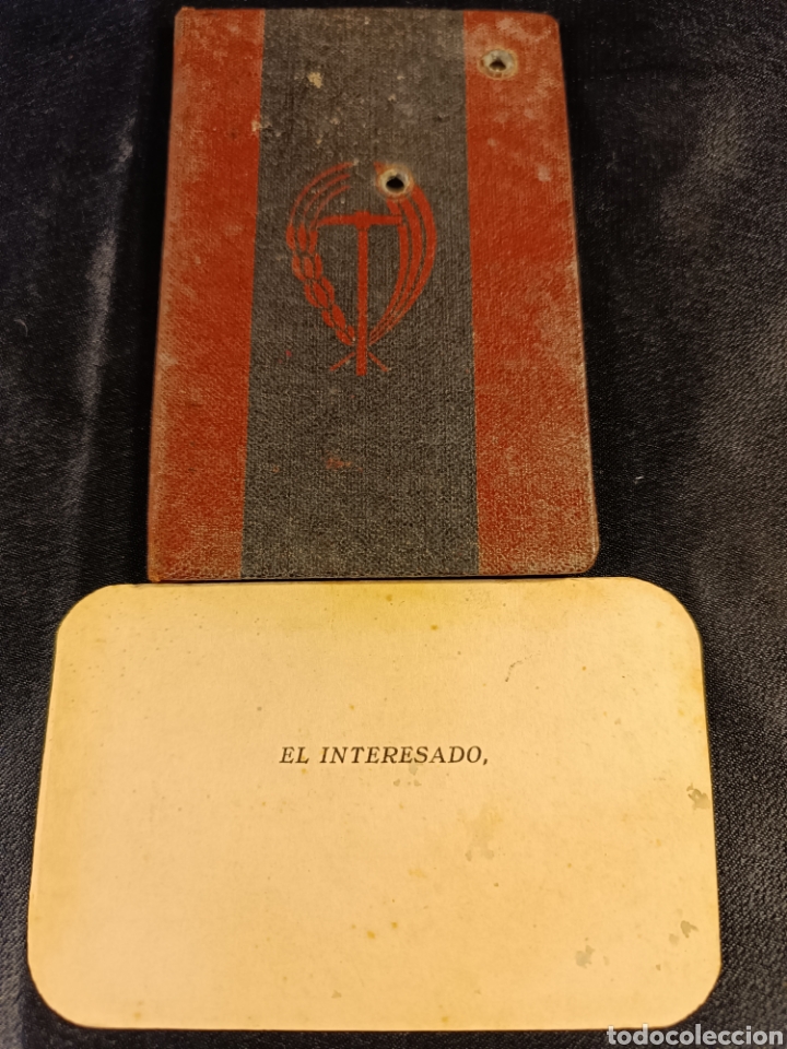 Documentos antiguos: Carnet sindical.Textil.1945.CNS. y carnet ayuda por enfermedad. Coleccionismo