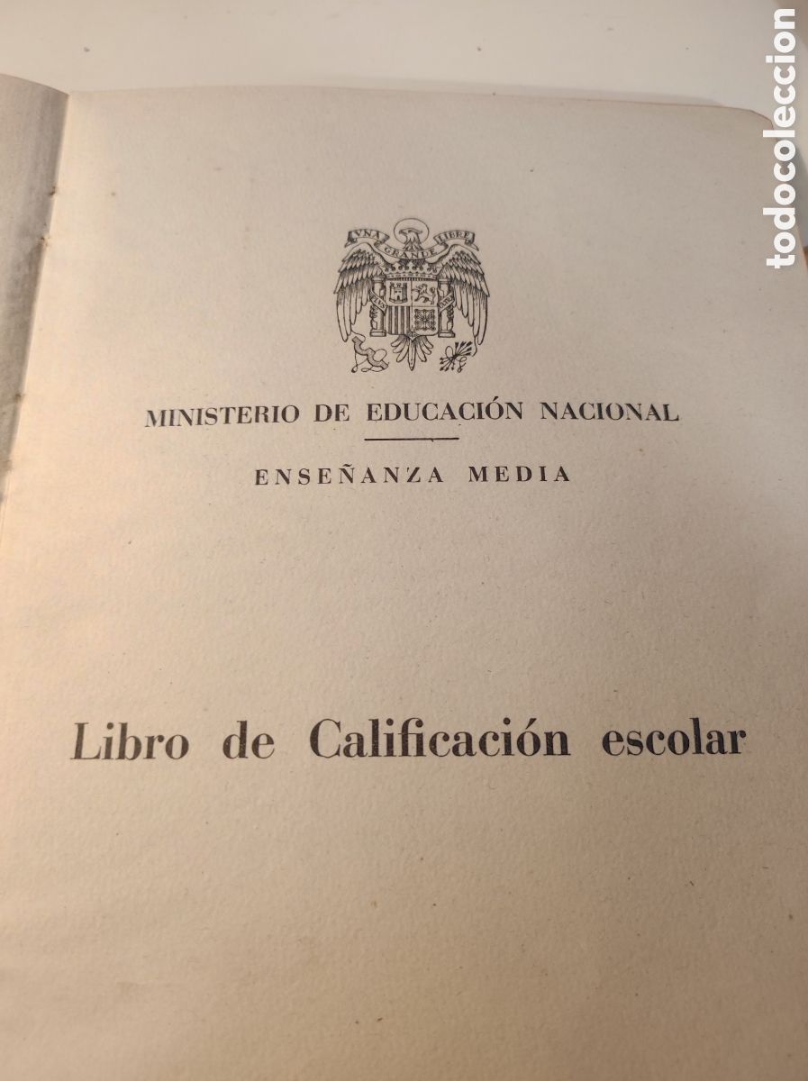Documentos antiguos: Libro de calificaci&oacute;n escolar mujer 1940 - Foto 2
