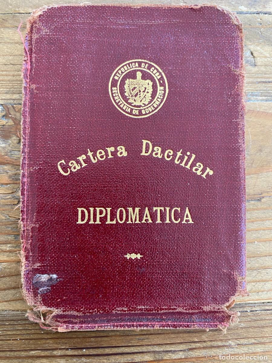 Documentos antigos: CARTERA DACTILAR DE LA REPUBLICA DE CUBA, DIPLOMATICA, ESTA VACIA, MIDE 13 X 9 CMS.