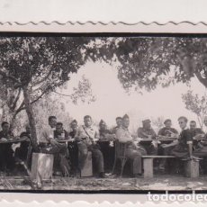 Documentos antiguos: FOTOGRAFÍA (X5,5) BALAGUER-SAN FERNANDO, 1938, II AÑO TRIUNFAL. OFICIALES. Lote 400902174