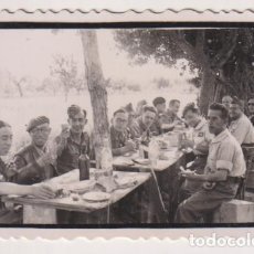 Documentos antiguos: FOTOGRAFÍA (5,5X8) BALAGUER-SAN FERNANDO 1938, II AÑO TRIUNFAL. OFICIALES. Lote 400902204