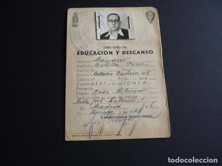 Documenti antichi: MADRID CARNET OBRA SINDICAL EDUCACION Y DESCANSO 1941