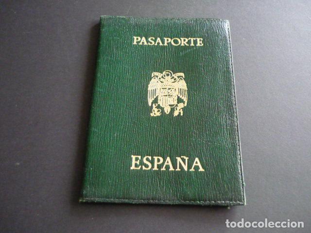 Documentos antiguos: FUNDA PASAPORTE ESPA&Ntilde;A EPOCA FRANCO - Foto 1