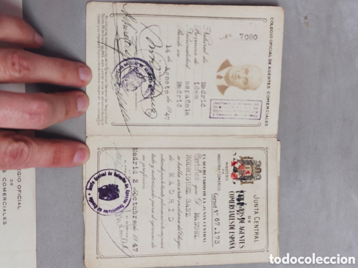 Documentos antiguos: CARNET DE IDENTIDAD DE AGENTE COMERCIAL. 1947 - Foto 3