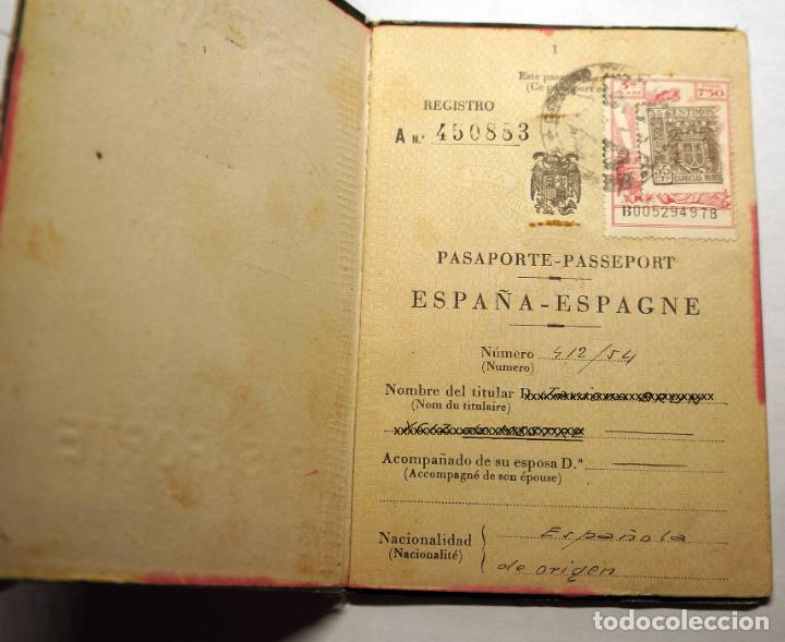 Documentos antiguos: PASAPORTE ESPA&Ntilde;A AGUILA IMPERIAL A&Ntilde;O 1954 - Foto 2