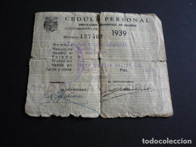 Documents Anciens: MADRID CEDULA PERSONAL 1939 CON SELLO AUXILIO DE INVIERNO