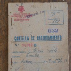 Documentos antiguos: CARTILLA DE RACIONAMIENTO CON ALGUNOS CUPONES