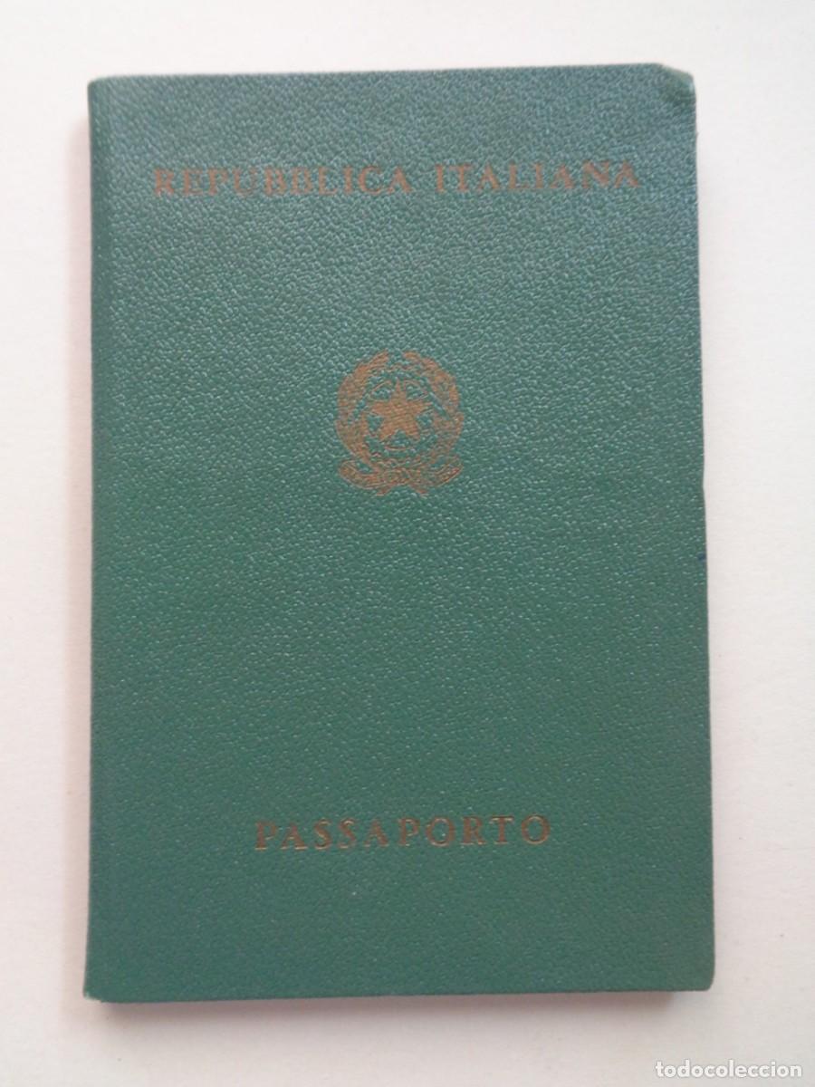 Documentos antiguos: PASAPORTE DE LA REPUBLICA DE ITALIA DE SE&Ntilde;ORA ESPA&Ntilde;OLA CASADA CON UN ITALIANO. 1964. CON VI&Ntilde;ETAS