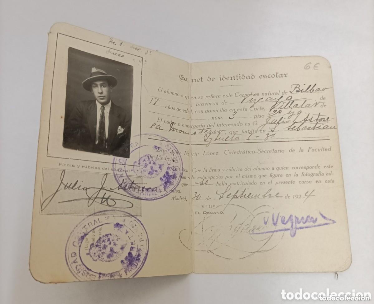 Documentos antiguos: Antiguo Carnet de Identidad Escolar. Facultad de Medicina. Madrid 1924. Julio Astoreca