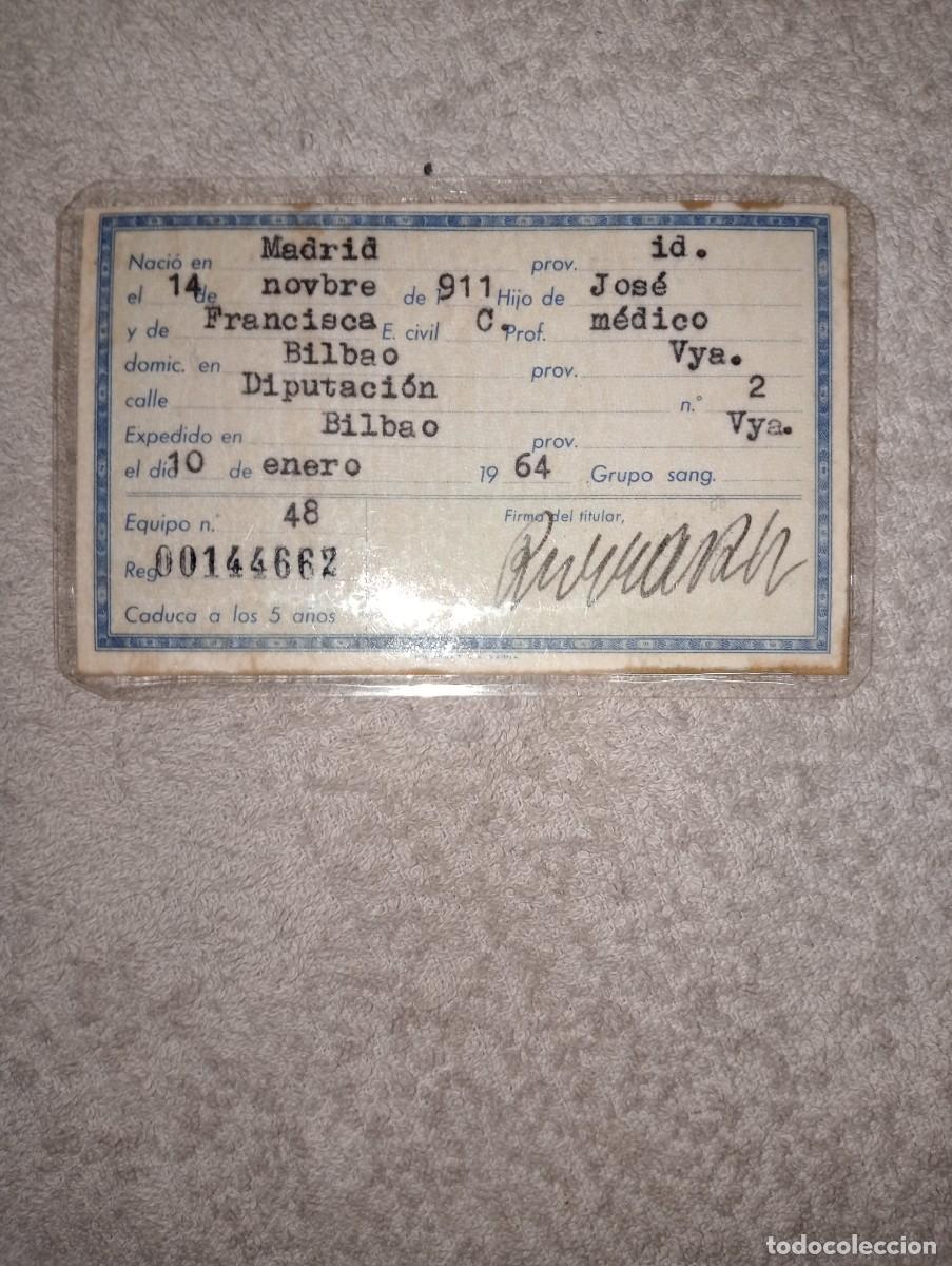 Documentos antiguos: Carnet de Identidad de medico - Foto 2