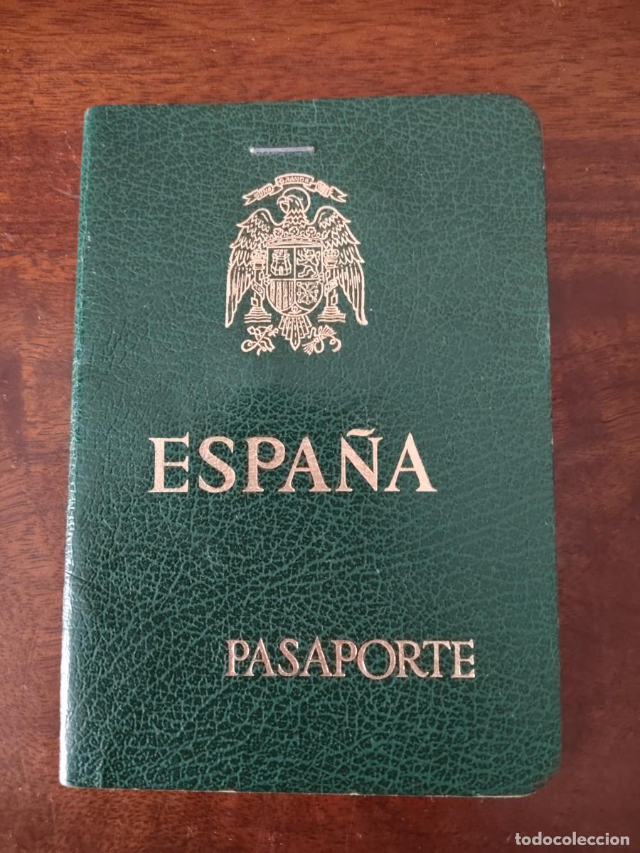 Documents Anciens: Pasaporte Espa&ntilde;a. Expedido en Badajoz en 1978. muy buen estado.