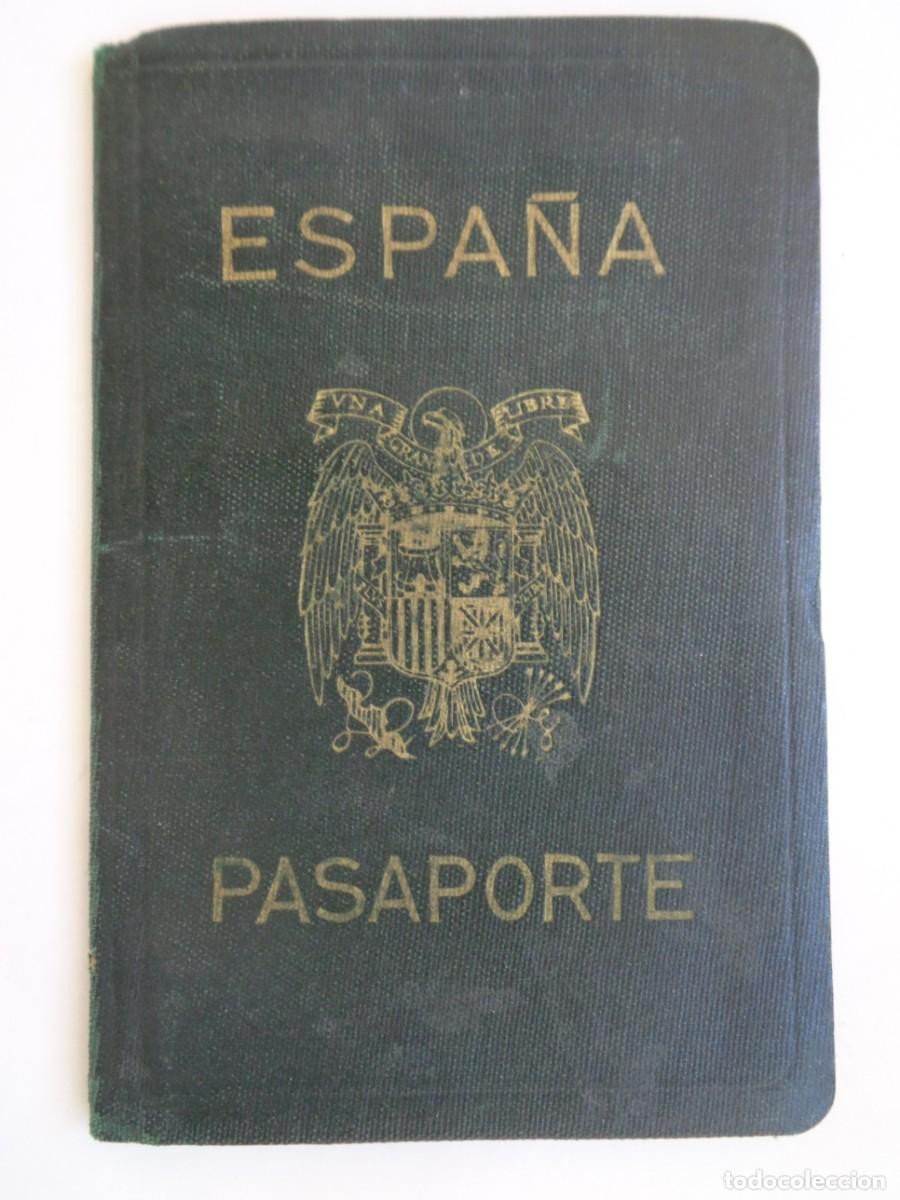 Documents Anciens: PASAPORTE DE ESPA&Ntilde;A EPOCA DE FRANCO CON AGUILA DE SAN JUAN DE MATRIMONIO. SALAMACA 1957