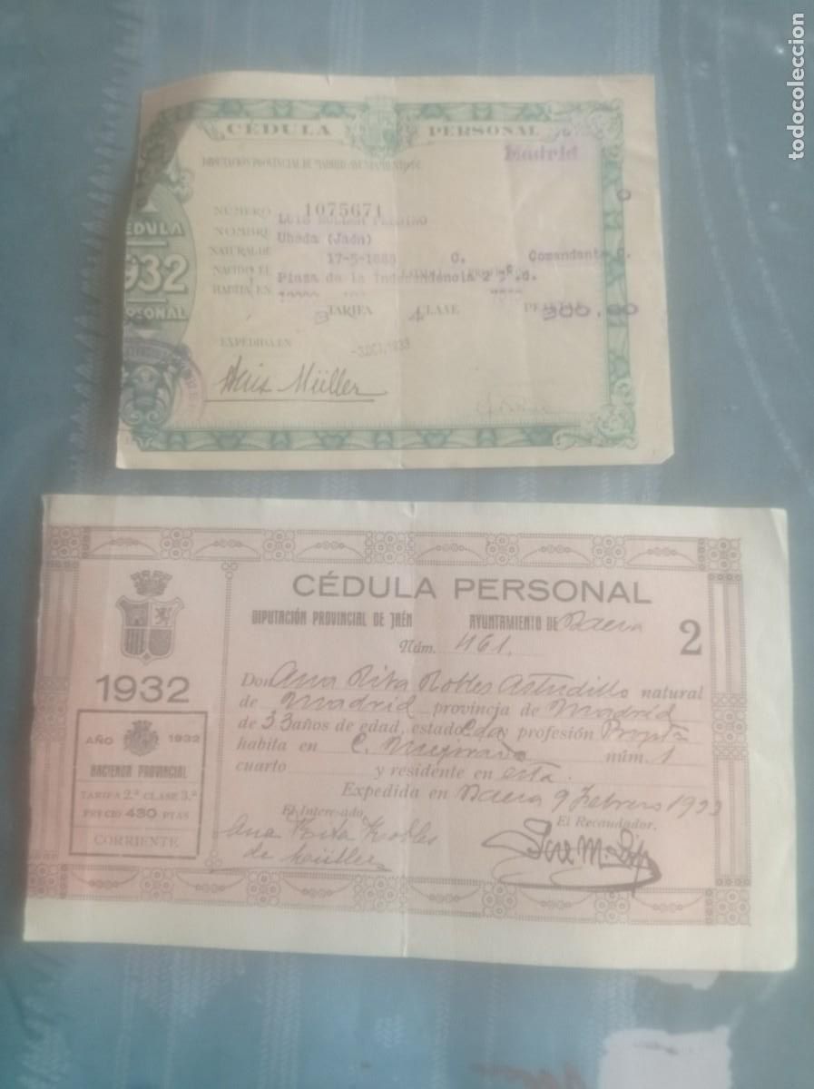 Documentos antigos: Pareja de antiguas c&eacute;dulas personales 1932,y 1933