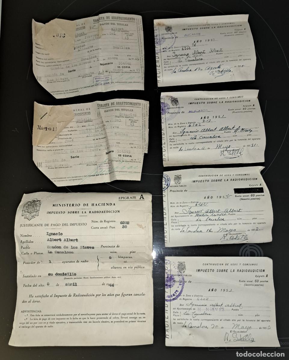 Alte Dokumente: LOTE DE IMPUESTOS SOBRE LA RADIOAUDICI&Oacute;N Y TARJETAS DE ABASTECIMIENTO - A&Ntilde;OS 40/50