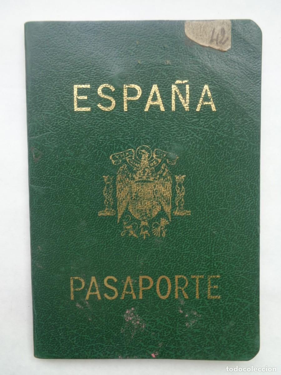 Old Documents: PASAPORTE DE ESPA&Ntilde;A CON AGUILA DE SAN JUAN DE SE&Ntilde;OR . BADAJOZ 1977, VI&Ntilde;ETAS, VISAS, ETC