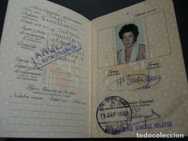 Documentos antiguos: PASAPORTE ESPA&Ntilde;A 1984 - Foto 3
