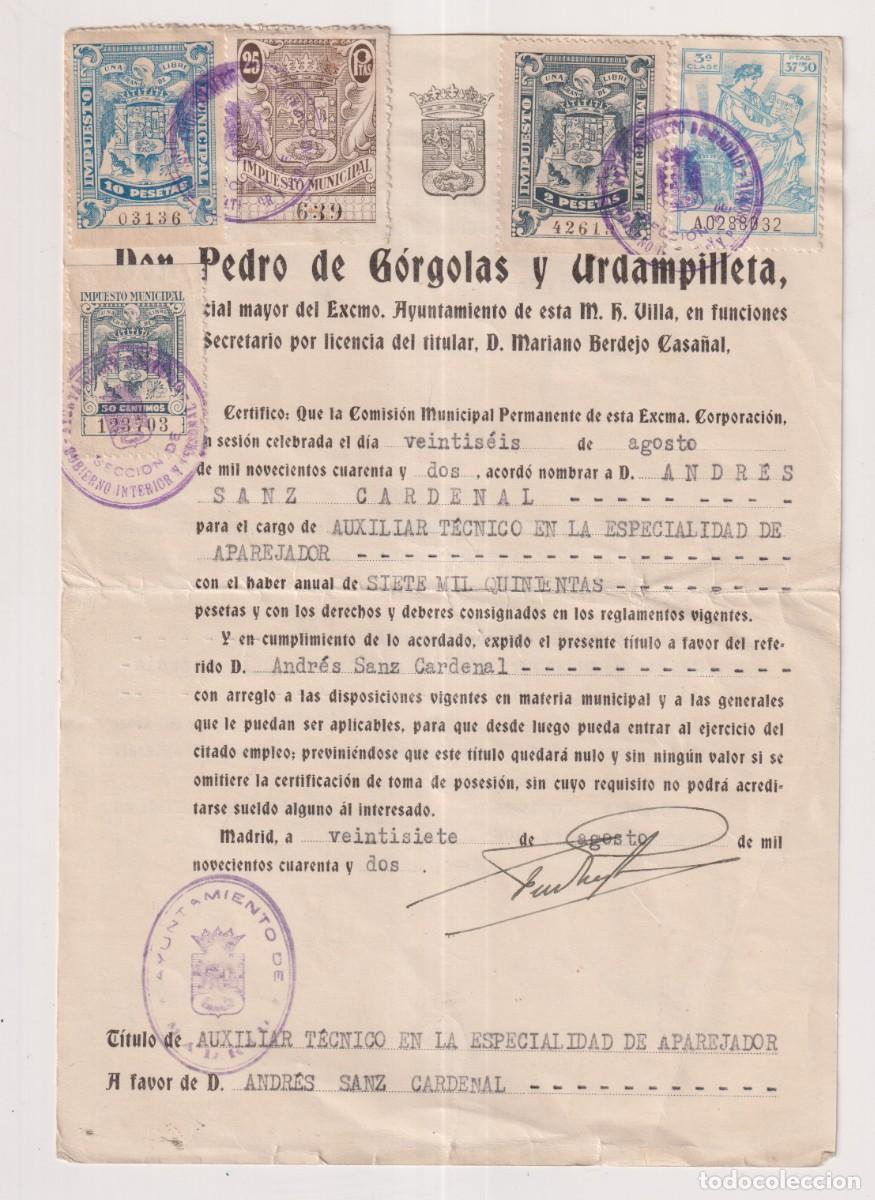 Documentos antiguos: Certificado del t&iacute;tulo de aparejador en 1942 - Foto 1