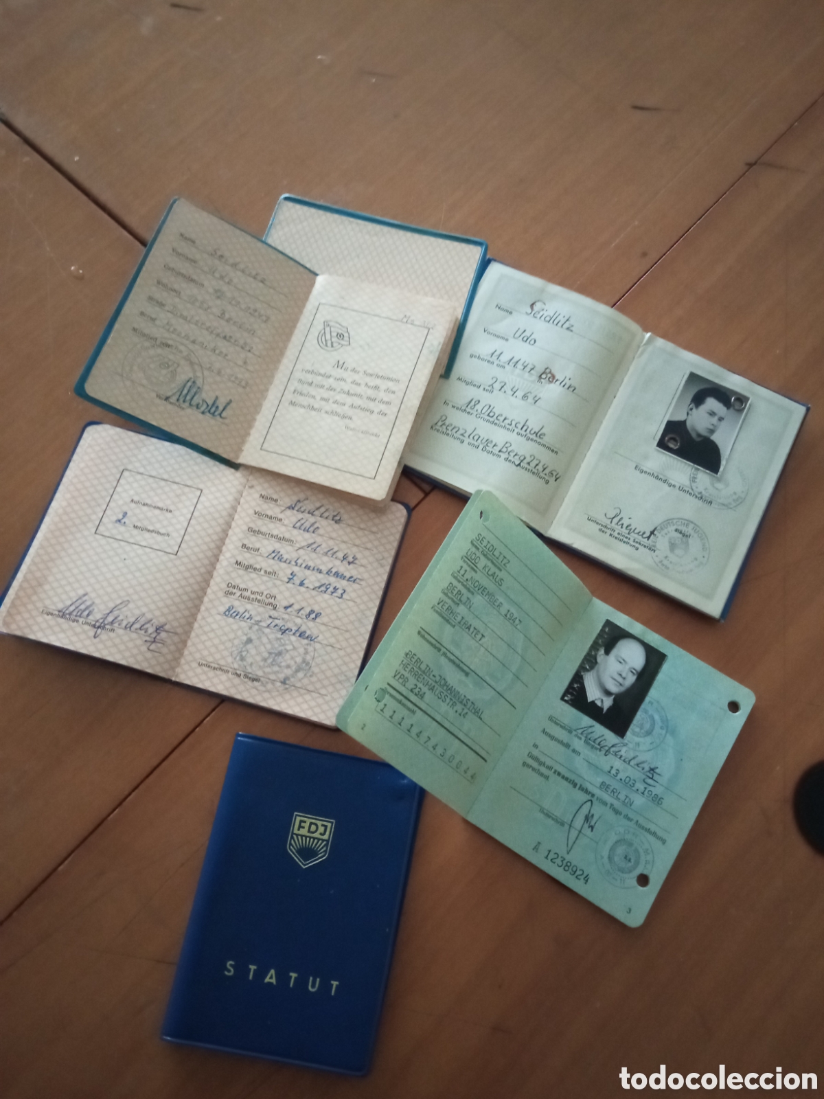Documentos antiguos: Carnets DDR Alemania Oriental - Foto 1