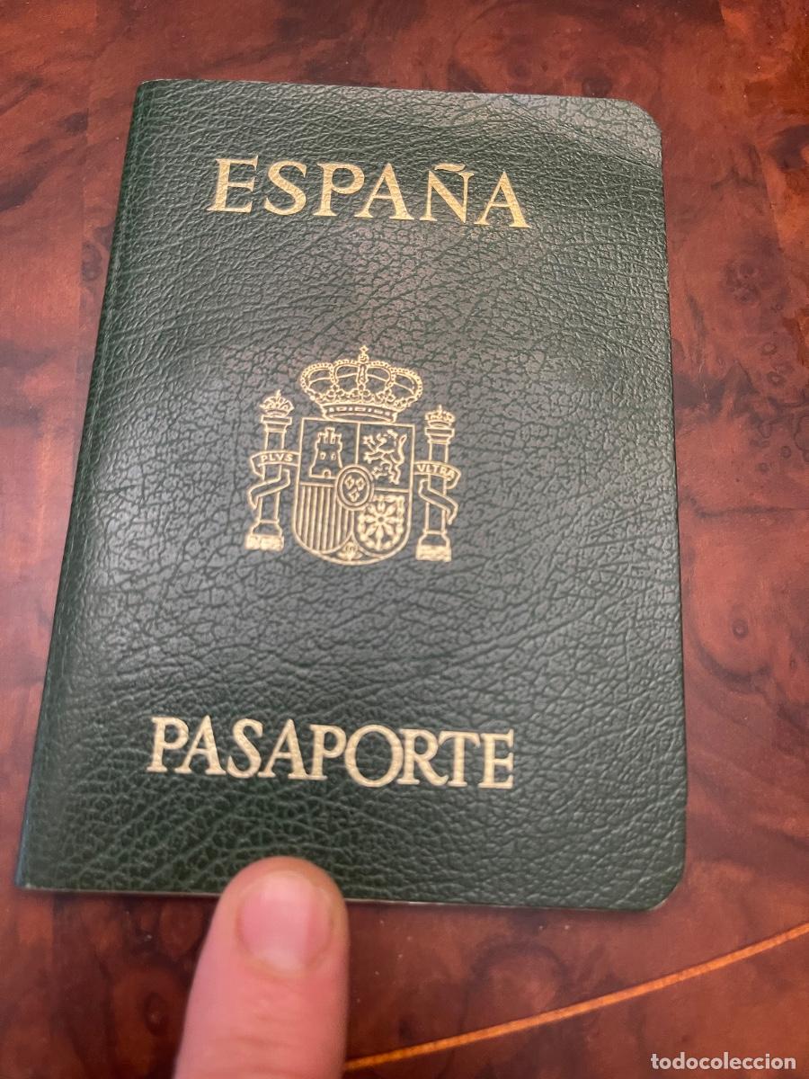 Documentos antiguos: Pasaporte de Espa&ntilde;a Expedido en MADRID 1987 - Foto 1
