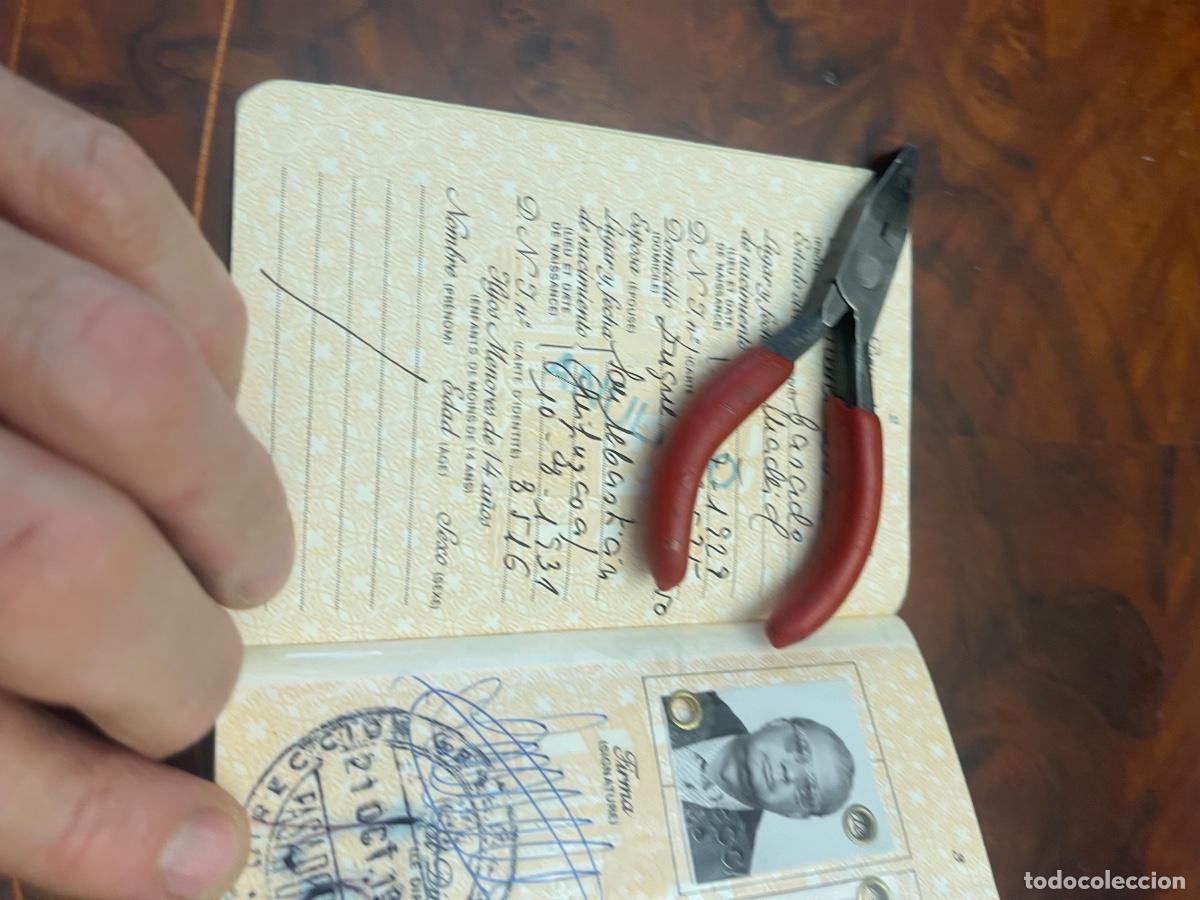Documentos antiguos: Pasaporte de Espa&ntilde;a Expedido en MADRID 1987 - Foto 3