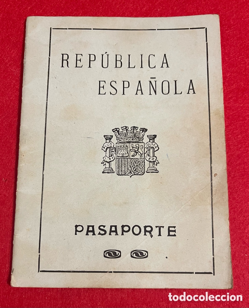 Documentos antiguos: Antiguo pasaporte de la Rep&uacute;blica espa&ntilde;ola. - Foto 1