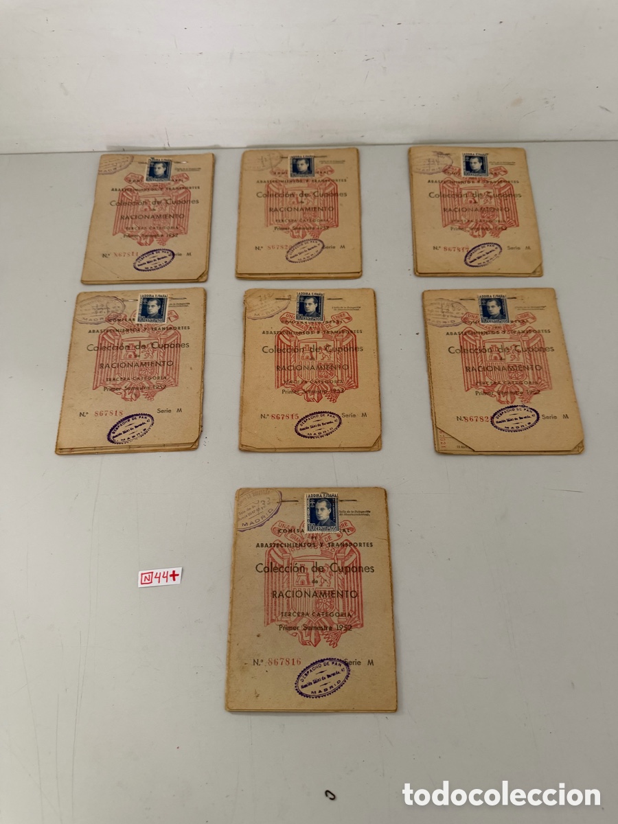Documentos antiguos: Colecci&oacute;n de cupones de racionamiento. - Foto 1