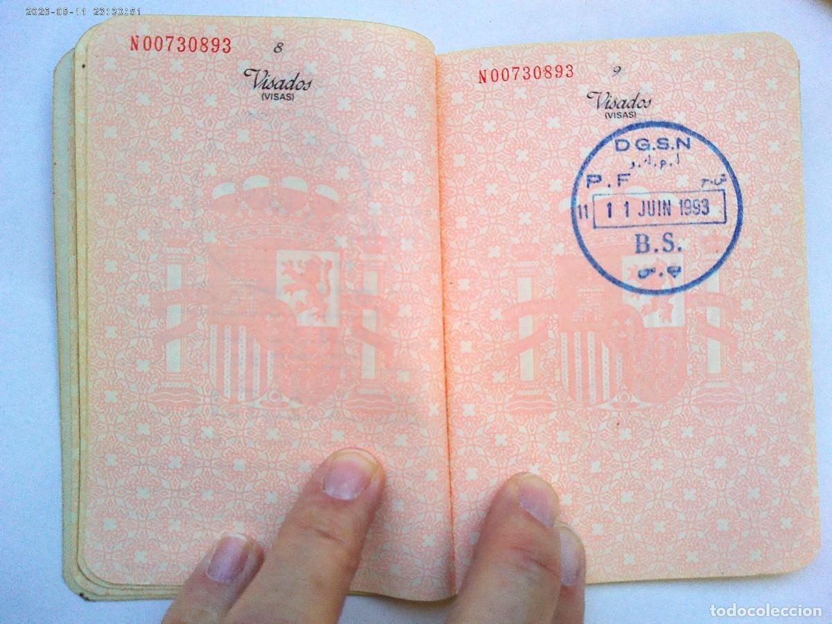 Documentos antiguos: PASAPORTE DE ESPA&Ntilde;A DE SE&Ntilde;ORA . SEVILLA 1988 - Foto 3