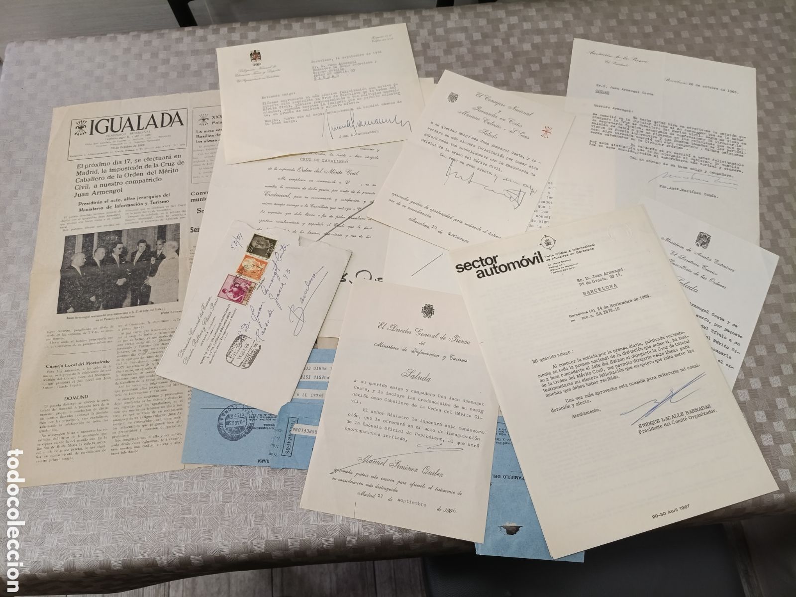 Documentos antiguos: DOCUMENTACION ORIGINAL CRUZ DE CABALLERO DE LA ORDEN DEL MERITO CIVIL.(JOAN ARMENGOL COSTA) 1966