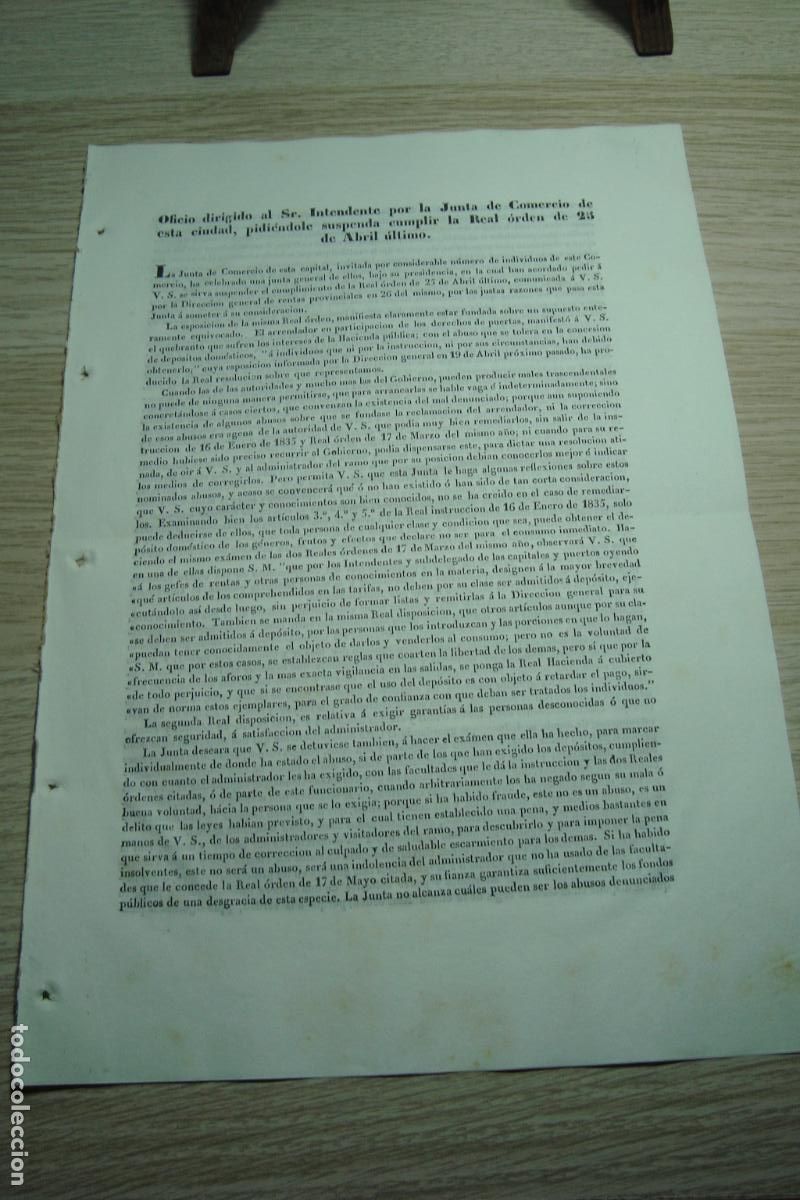 Documentos antiguos: OFICIO DIRIGIDO AL SR. INTENDENTE POR JUNTA DE COMERCIO PIDIENDO SUSPENCION ORDEN REAL. SEVILLA 1839