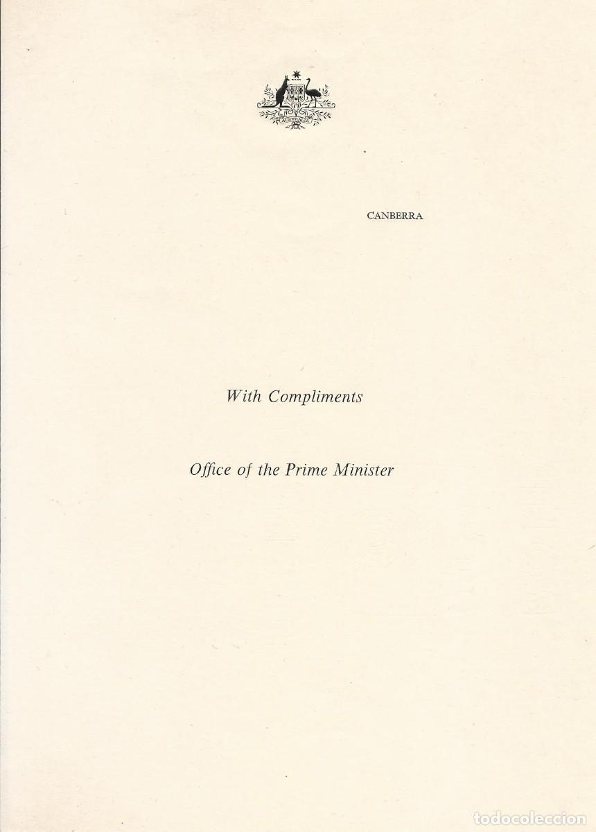 Documentos antiguos: Canberra. Hoja papel Oficina Primer Ministro. With Compliments. Escudo. 21x15 cm. Australia.