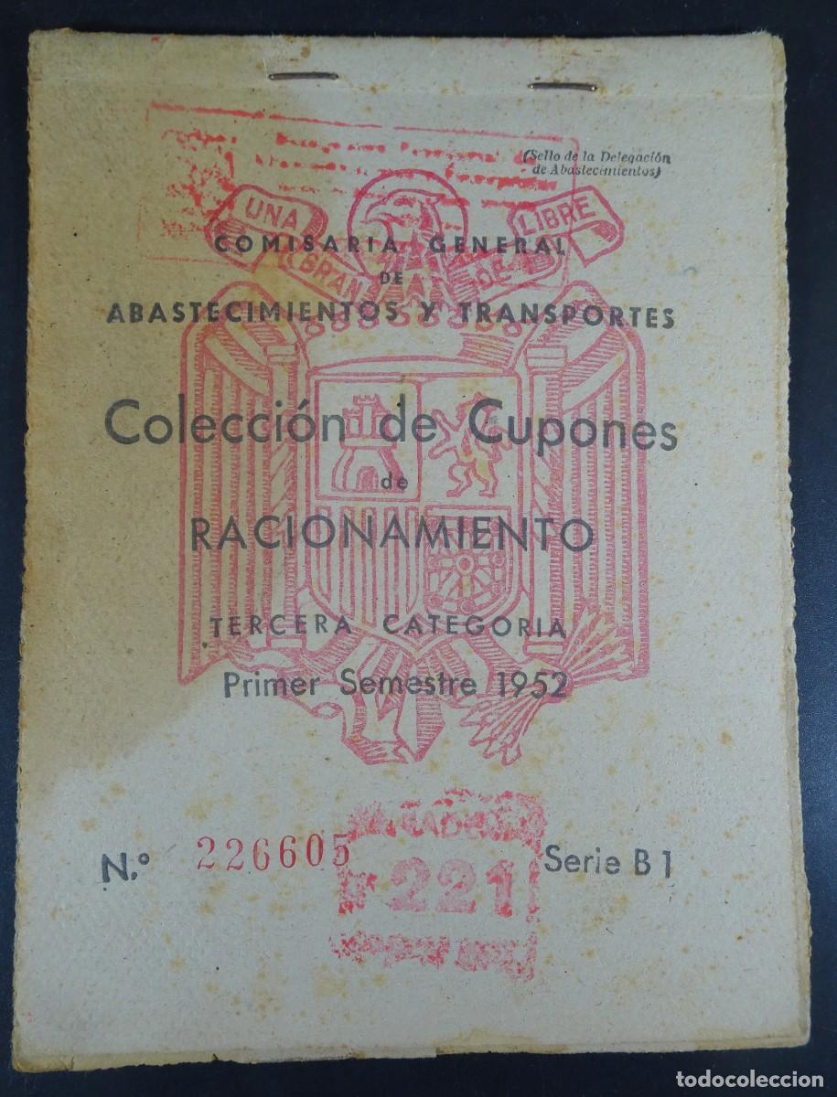 Documentos antiguos: ANTIGUA CARTILLA DE RACIONAMIENTO 3&ordf; CATEGOR&Iacute;A, BARCELONA, VER FOTOS