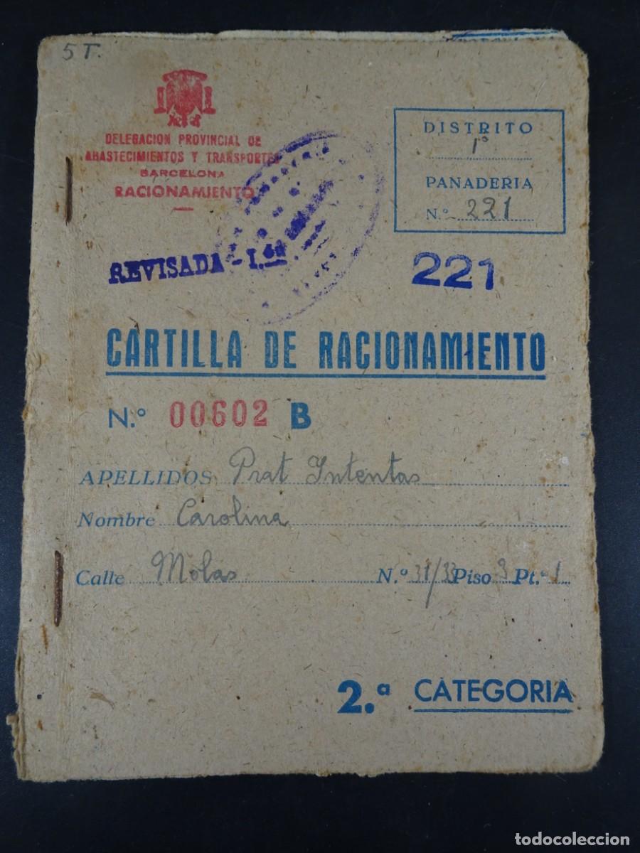 Documentos antiguos: ANTIGUA CARTILLA DE RACIONAMIENTO 2&ordf; CATEGOR&Iacute;A, BARCELONA, VER FOTOS