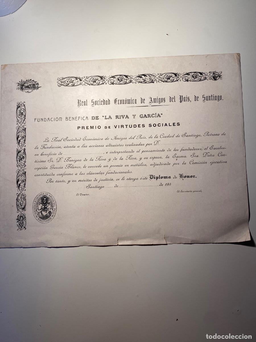 Documentos antiguos: Santiago. Diploma Real Sociedad Economica de Amigos del Pa&iacute;s. Fundaci&oacute;n de La Riva y Garcia. A&ntilde;os 50