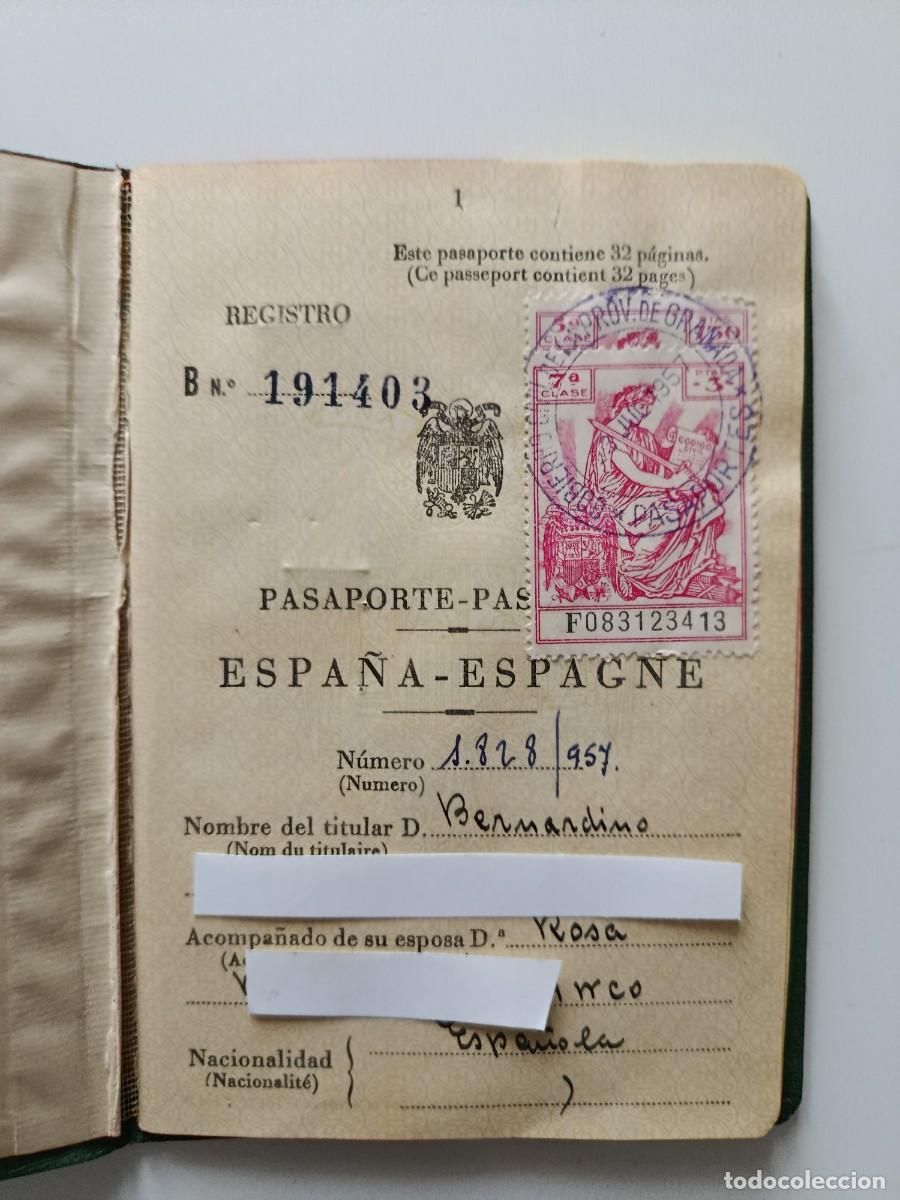 Documentos antiguos: PASAPORTE EXPEDIDO EN GRANADA EN 1957 - Foto 2
