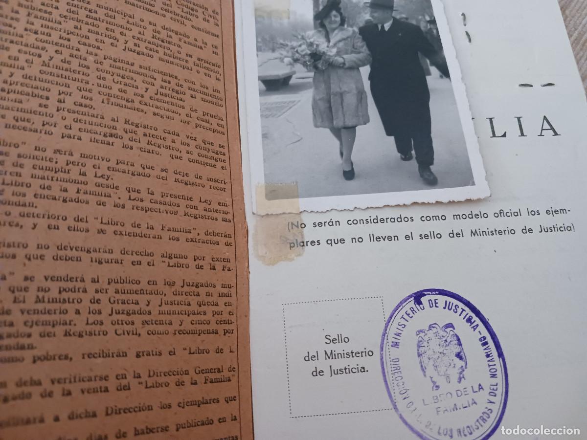 Documentos antiguos: libro de la familia, barbastro 1944, con fotografias