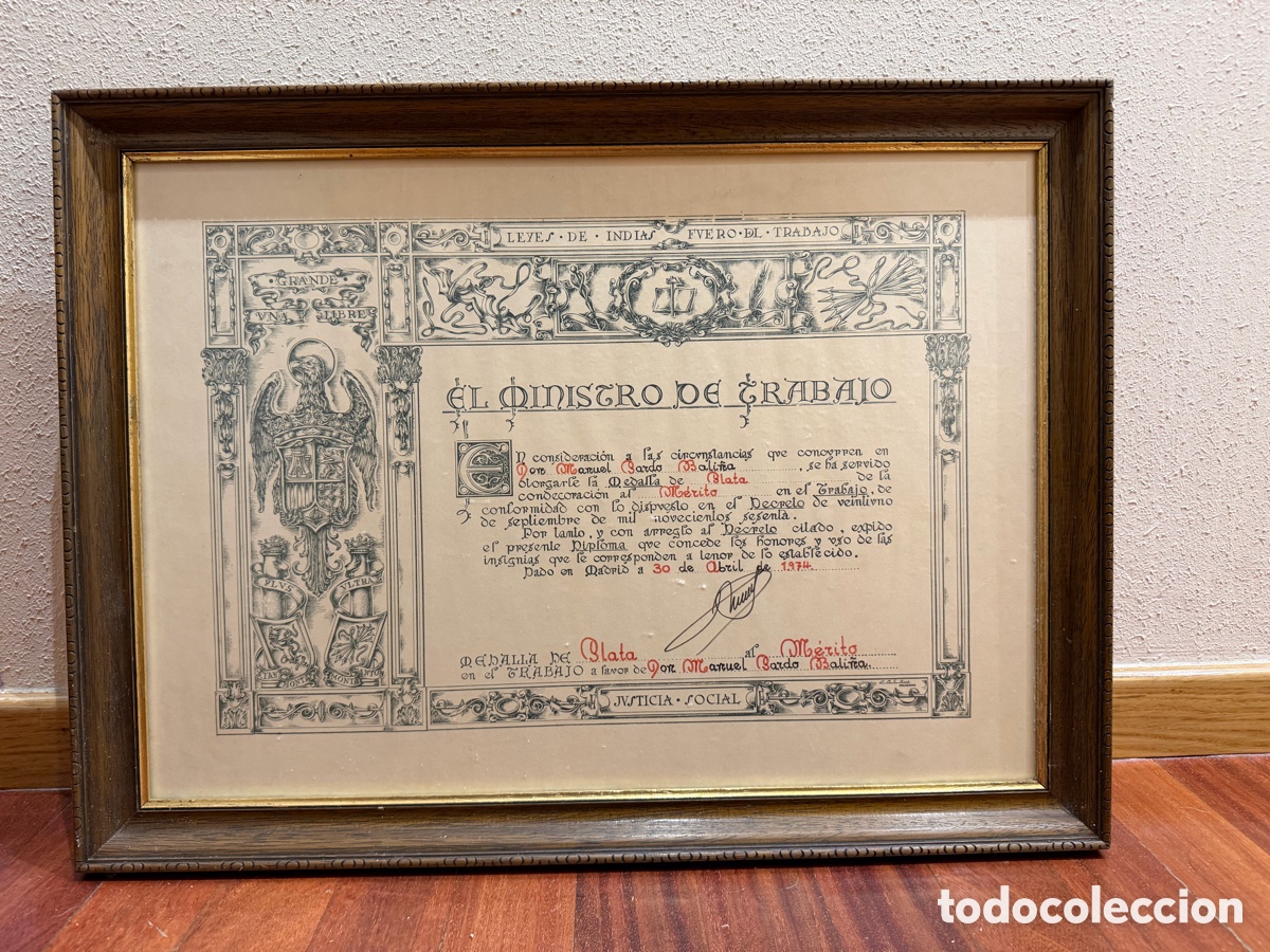 Documentos antiguos: Diploma Hist&oacute;rico: Medalla de Plata al M&eacute;rito en el Trabajo (1974)