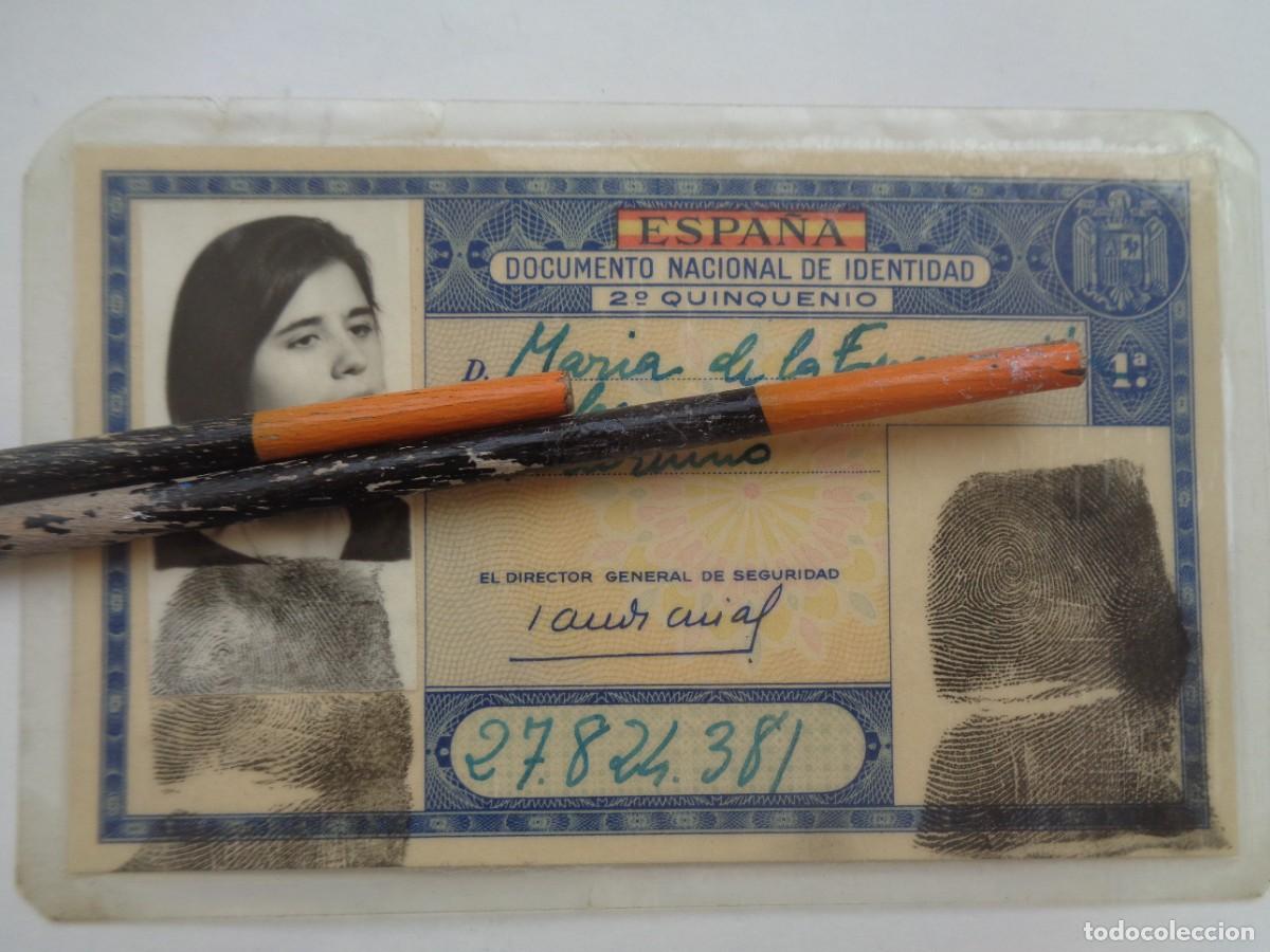 Documentos antiguos: DOCUMENTO NACIONAL IDENTIDAD ( DNI ) DE CHICA ESTUDIANTE, DE 1&ordf; CLASE . SEVILLA 1961
