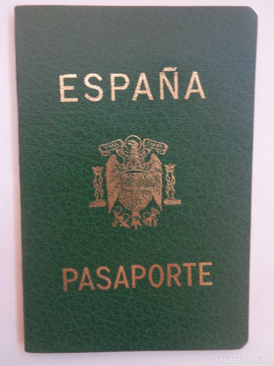 Documentos antiguos: PASAPORTE DE ESPA&Ntilde;A CON AGUILA DE SAN JUAN , DE ENFERMERA . SEVILLA 1976