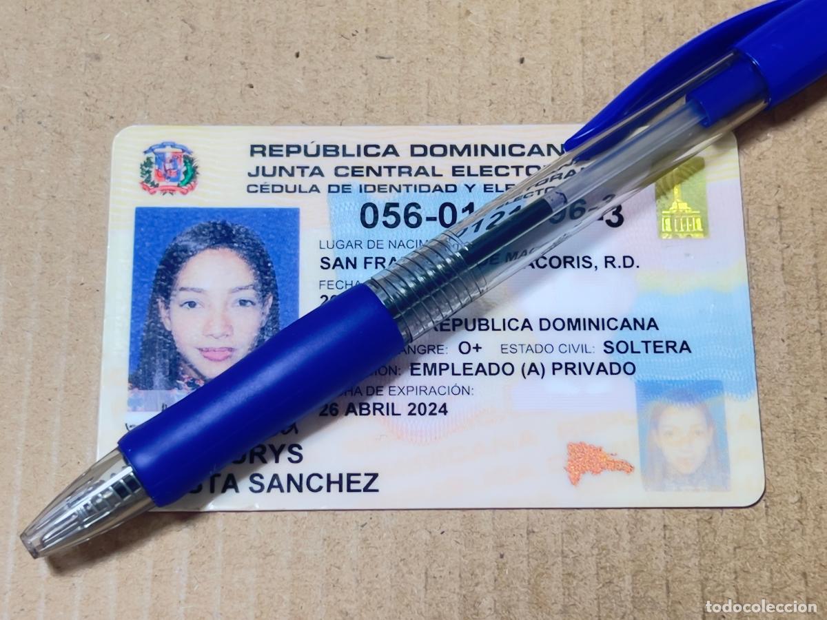 Documentos antiguos: Carnet REP&Uacute;BLICA DOMINICANA para colecci&oacute;n