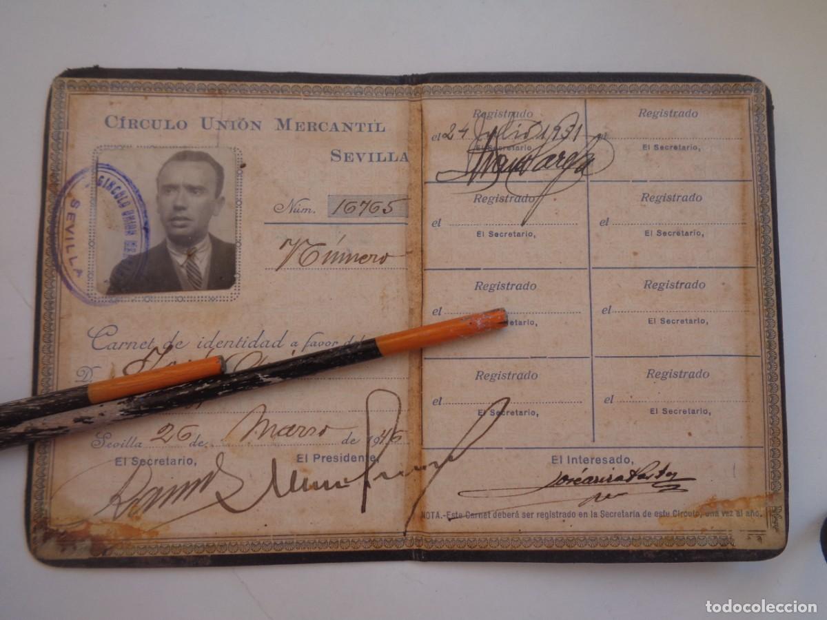 Documentos antiguos: CIRCULO UNION MERCANTIL - SEVILLA : CARNET DE SOCIO . SEVILLA , 1946